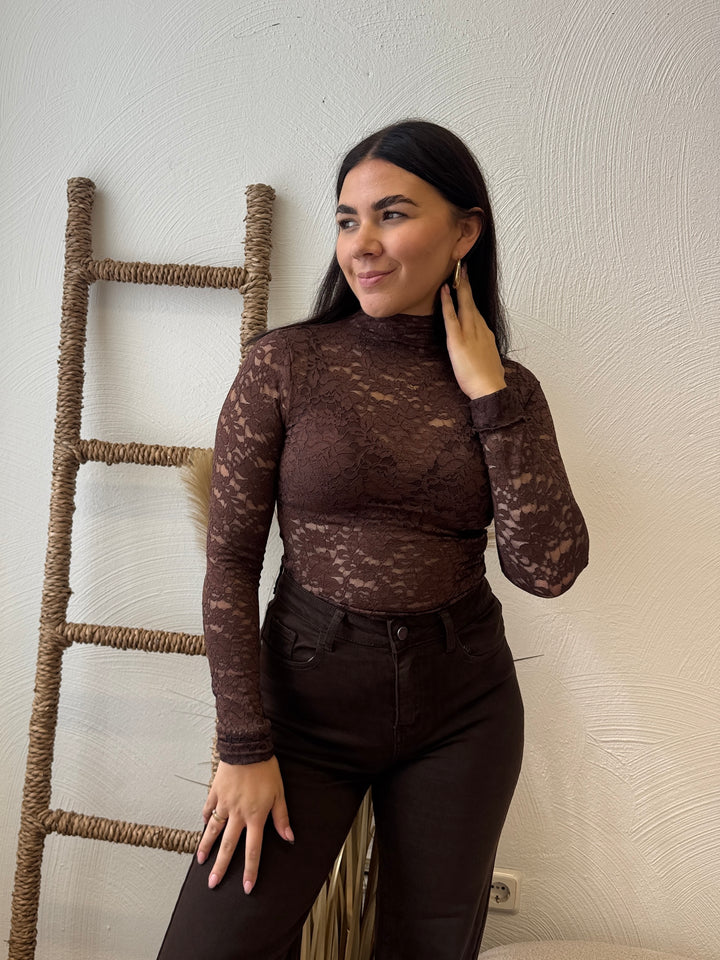 LAYER ME LACE
