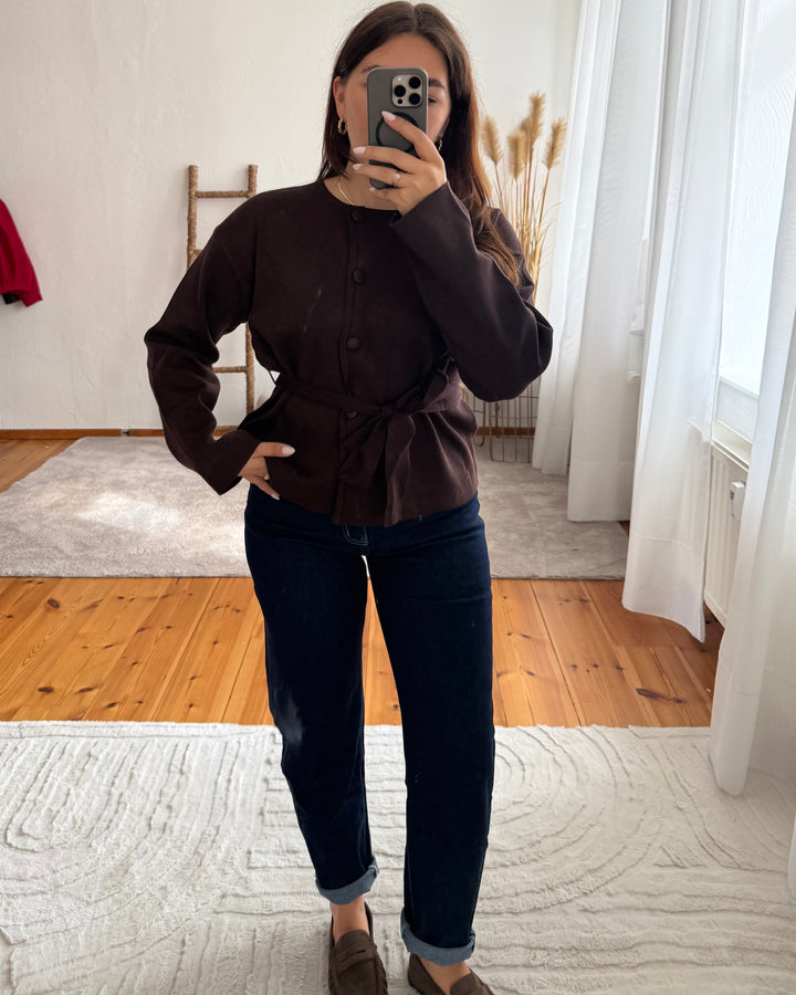 Strickjacke mit Bindegürtel