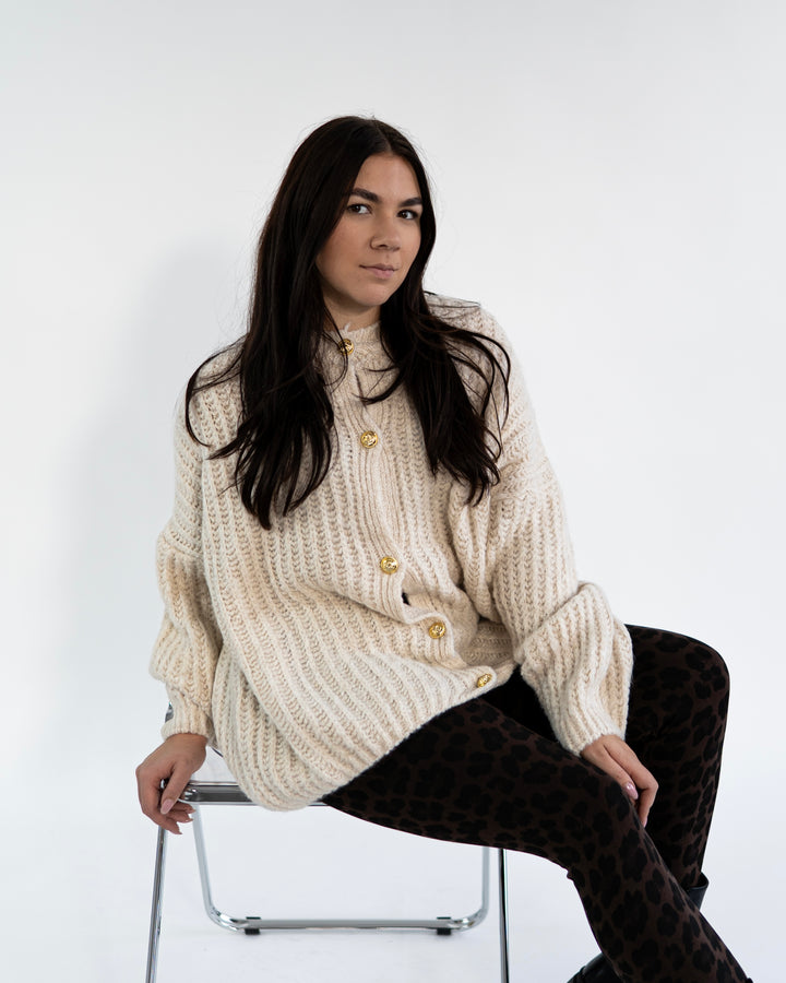 BASIC FIT - Oversized Cardigan