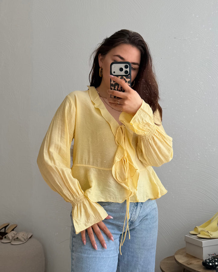 Ruffle Bow Bluse