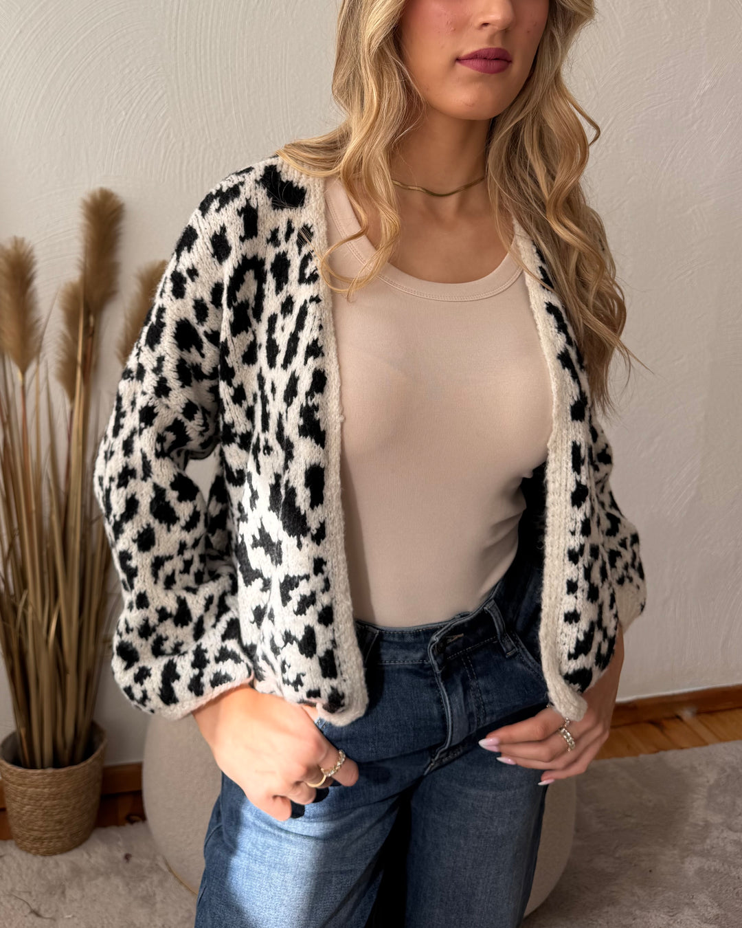 LIA - Cardigan