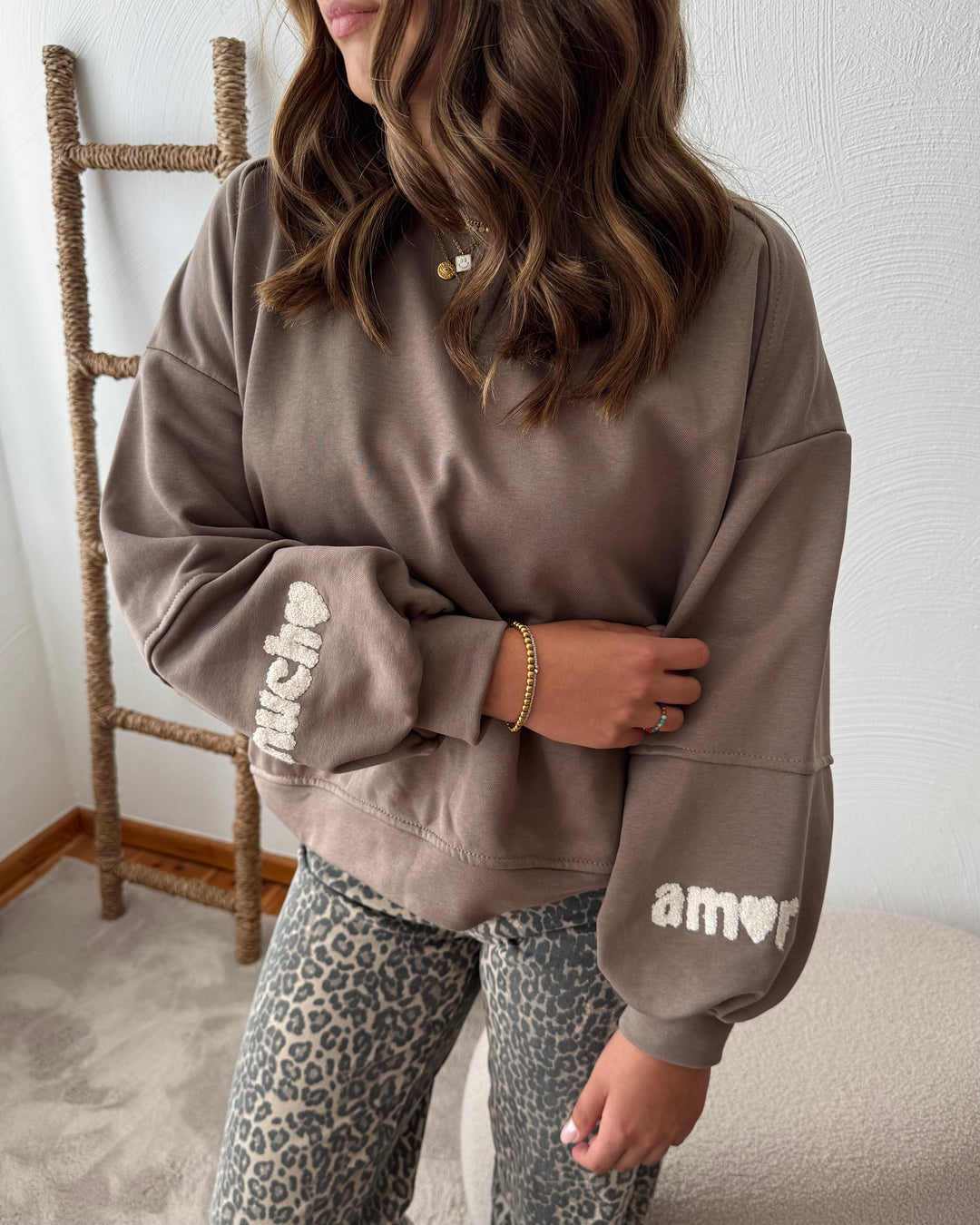 MUCHO AMORE - Sweater