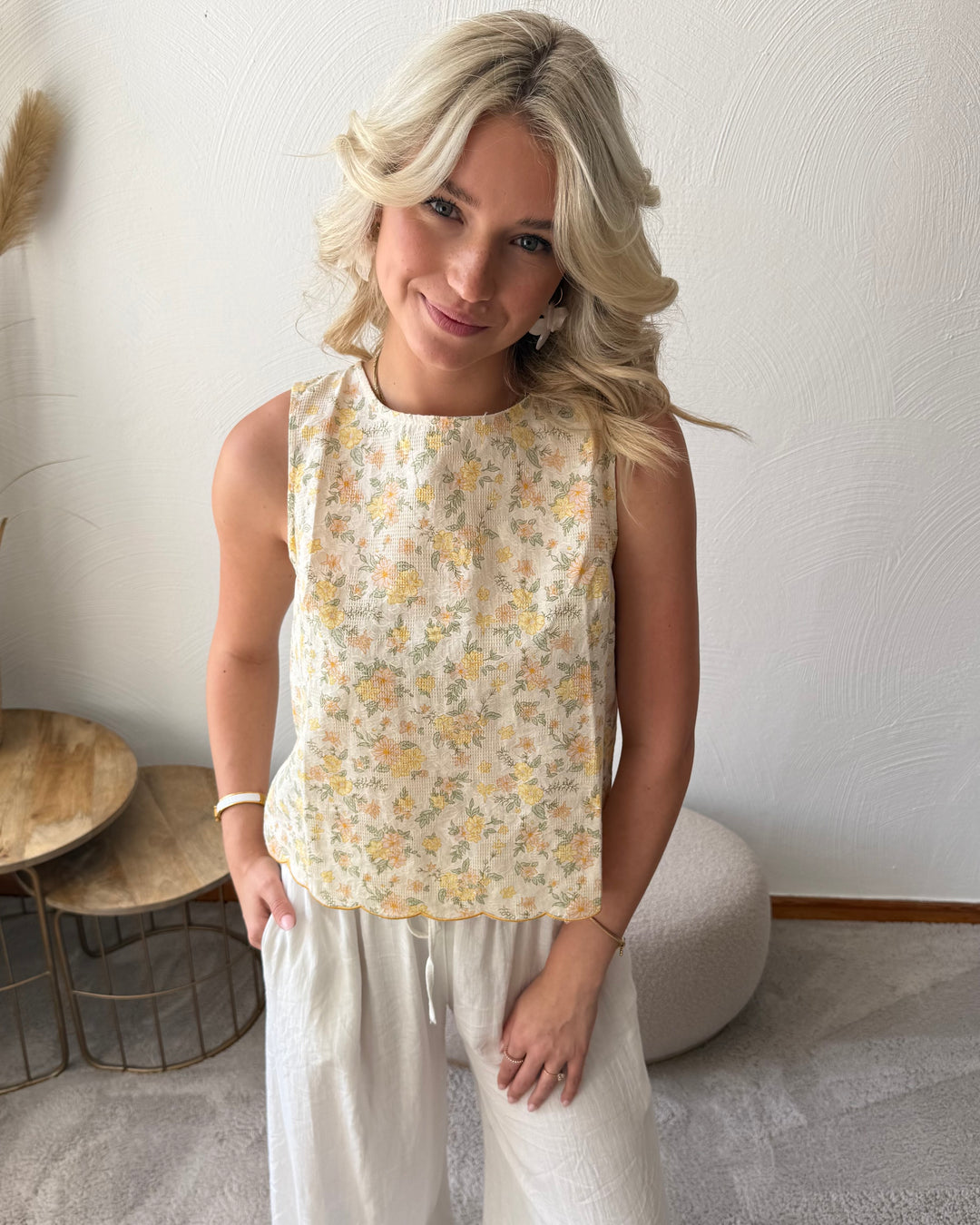 Florales Sommertop mit Rückenschleife