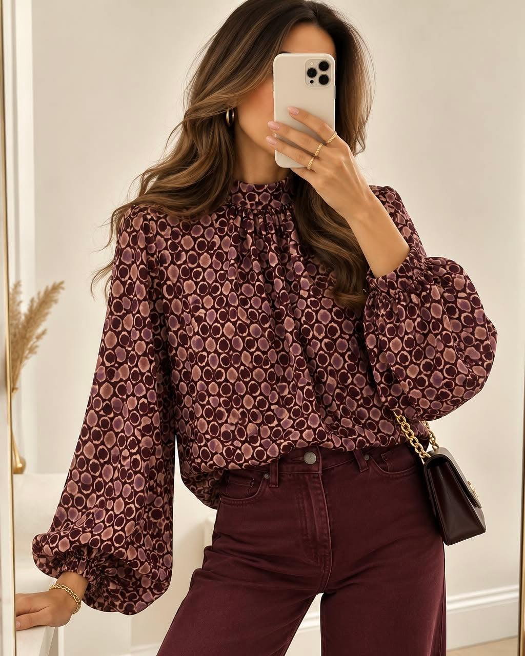 Chiffon-Bluse mit Stehkragen und Ballonärmeln
