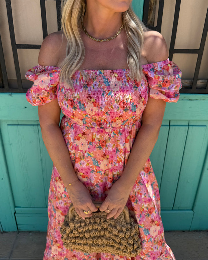 gesmoktes Sommerkleid mit Ärmeln