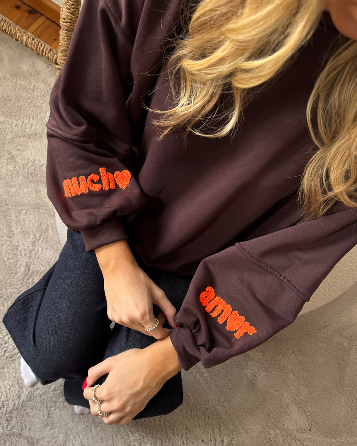 MUCHO AMORE - Sweater