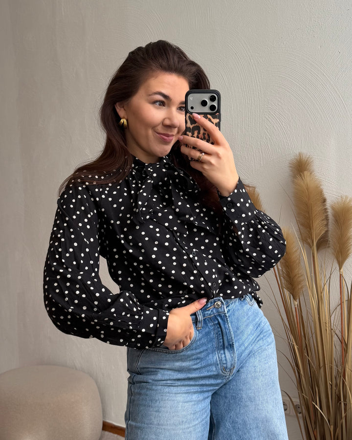 Polka Bow Bluse