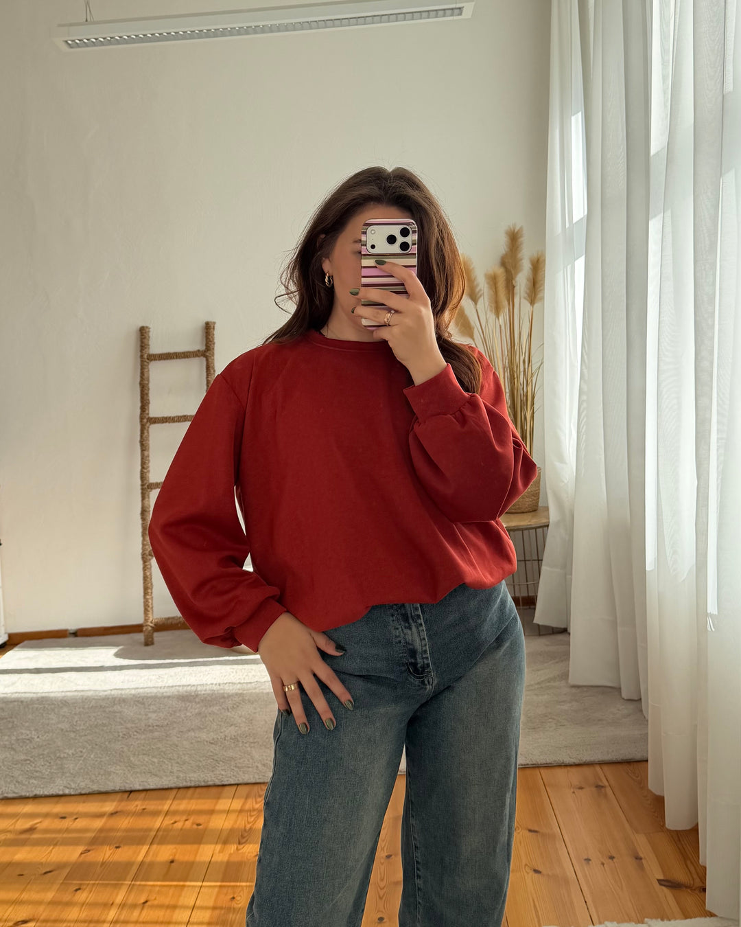 Butterstoff Sweater mit Gummizug