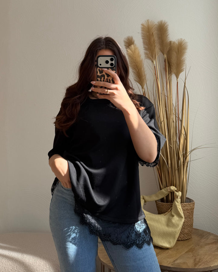 Oversized Shirt mit Spitze– Black / White