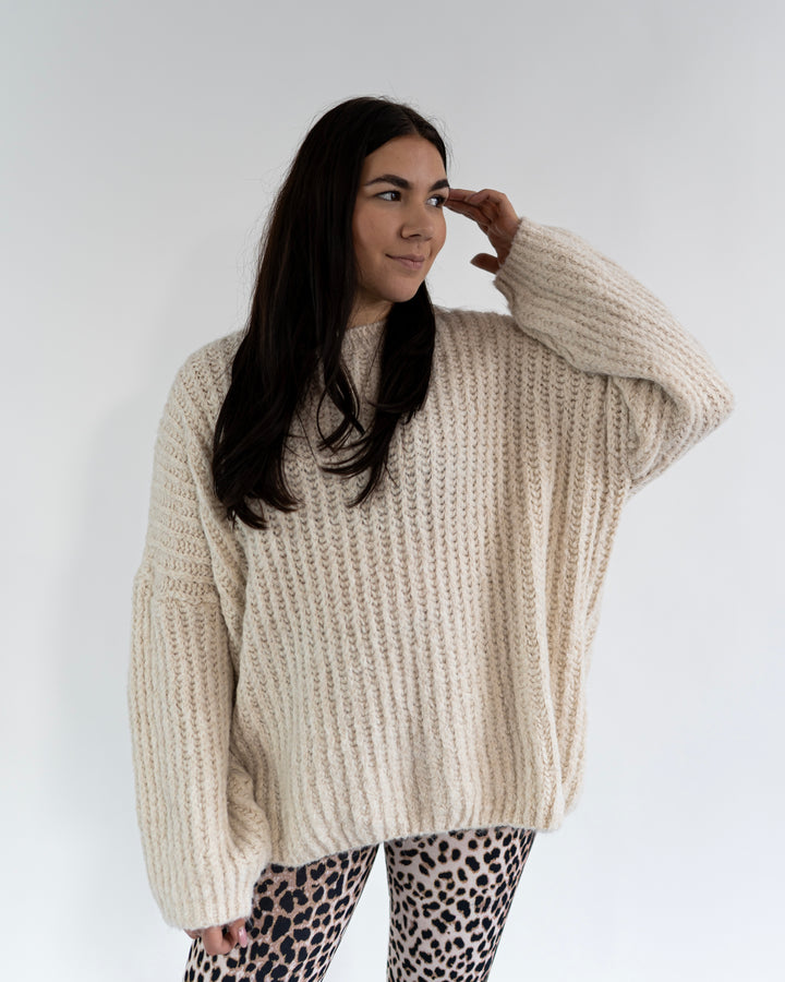 BASIC FIT - Oversized Pullover