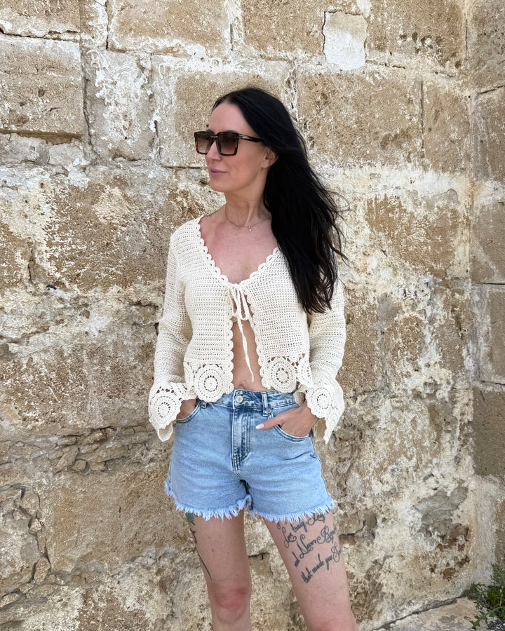 Crochet Jacke Creme — Glockenärmel