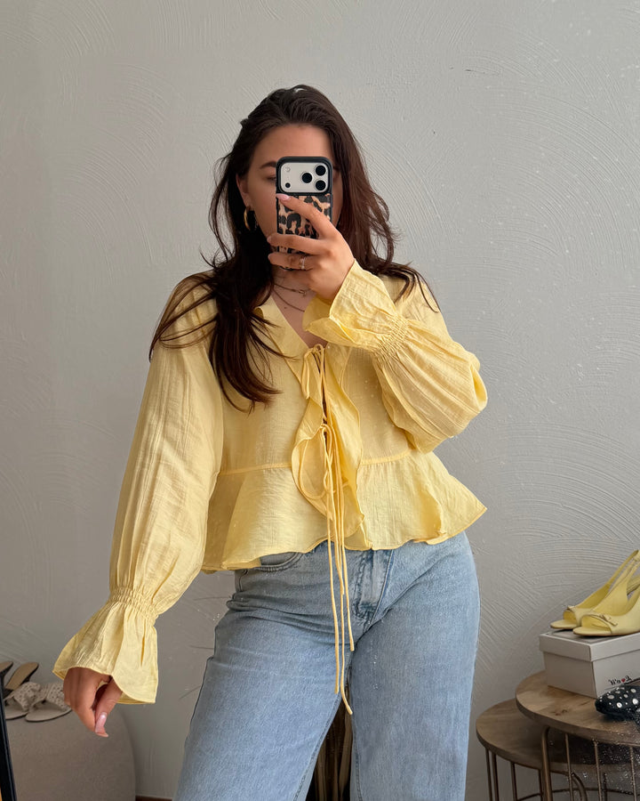 Ruffle Bow Bluse