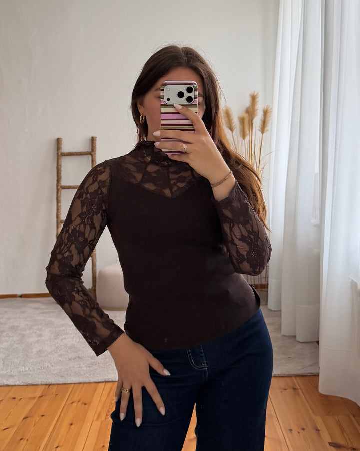 Longsleeve mit floralen Spitzeneinsätzen