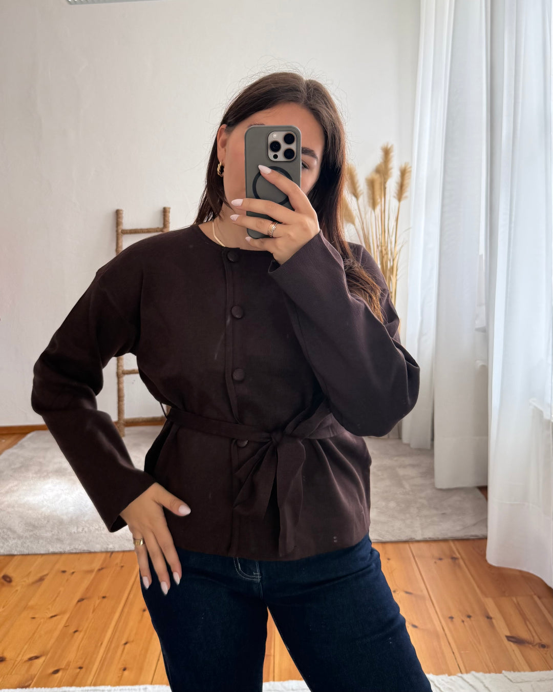 Strickjacke mit Bindegürtel