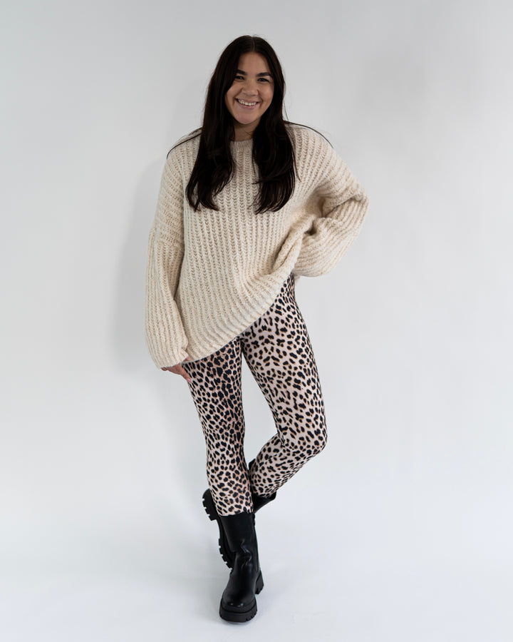 BASIC FIT - Oversized Pullover