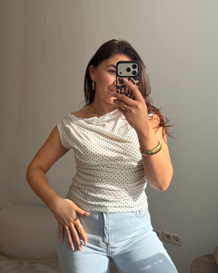 Top mit Offshoulder Ausschnitt