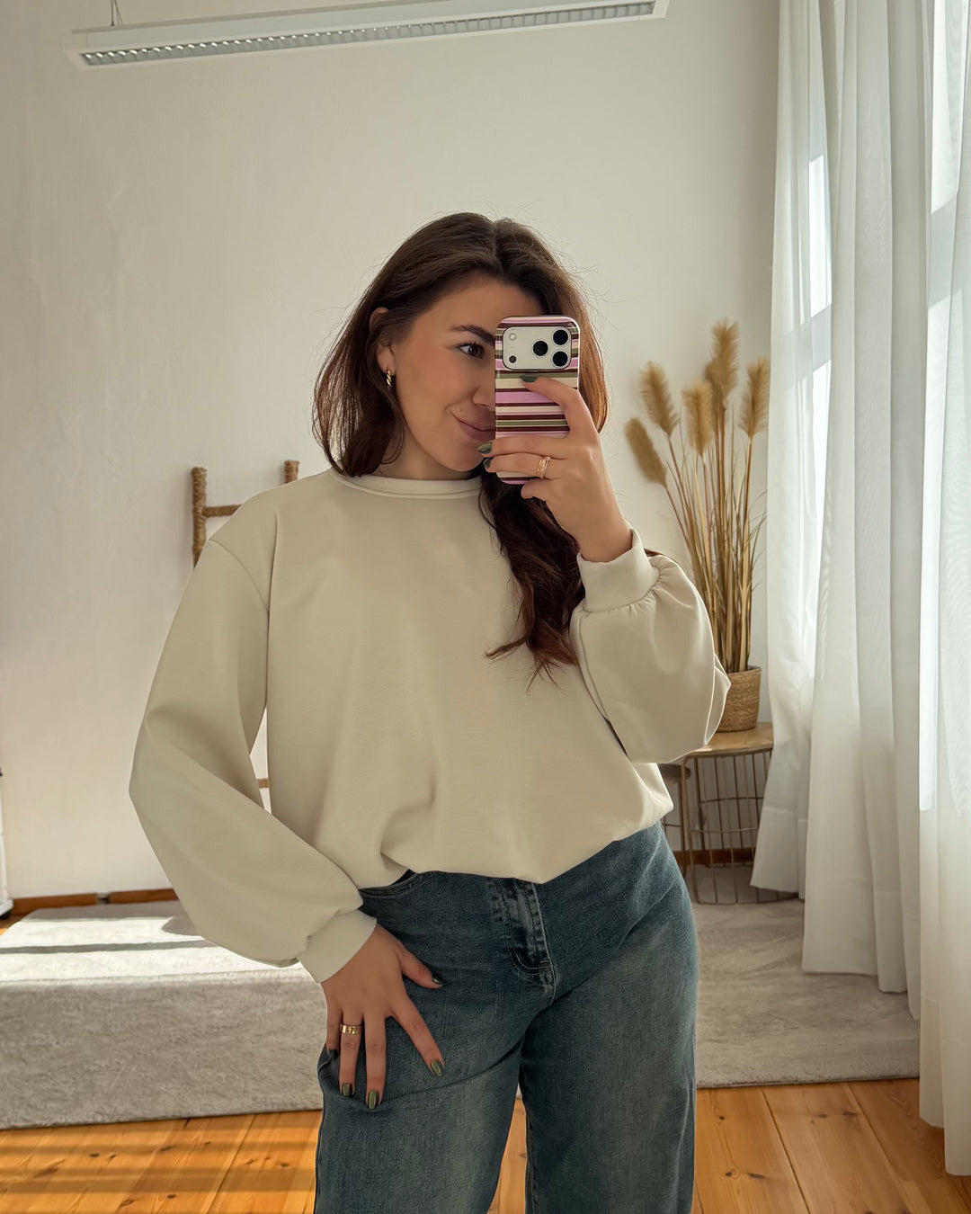 Butterstoff Sweater mit Gummizug