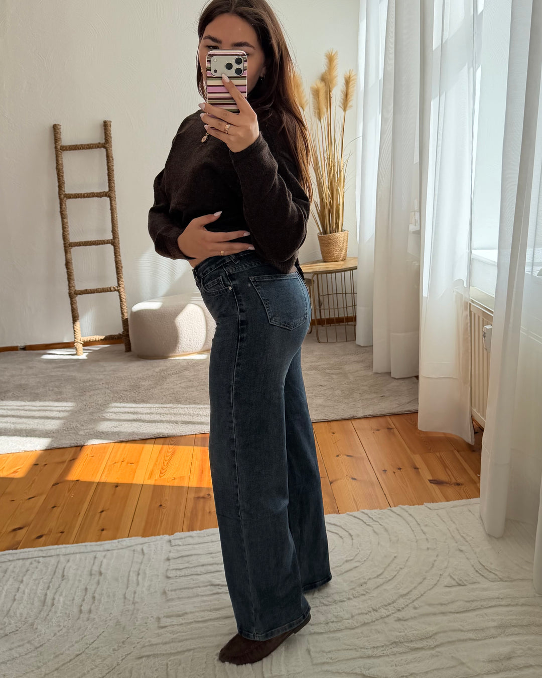 Mid Waist Wide Leg Jeans