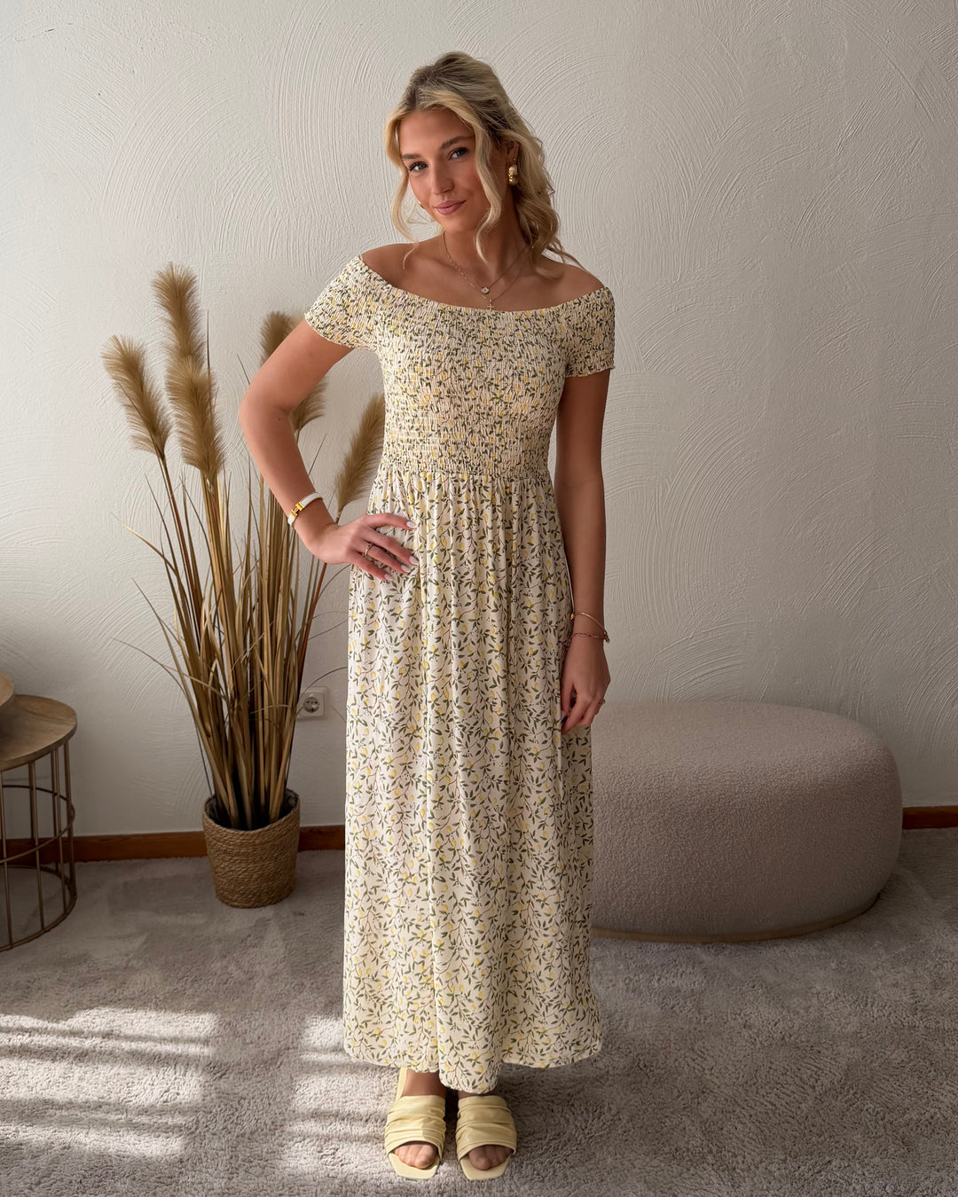 Off-Shoulder Maxi-Kleid