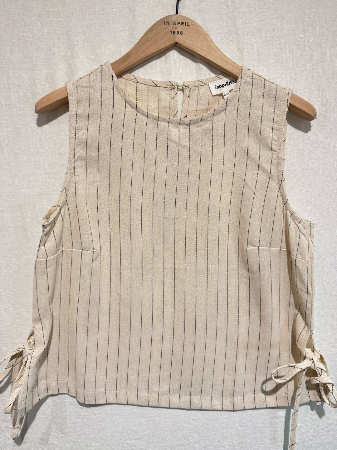 Top – gestreift mit Schleifen-Detail