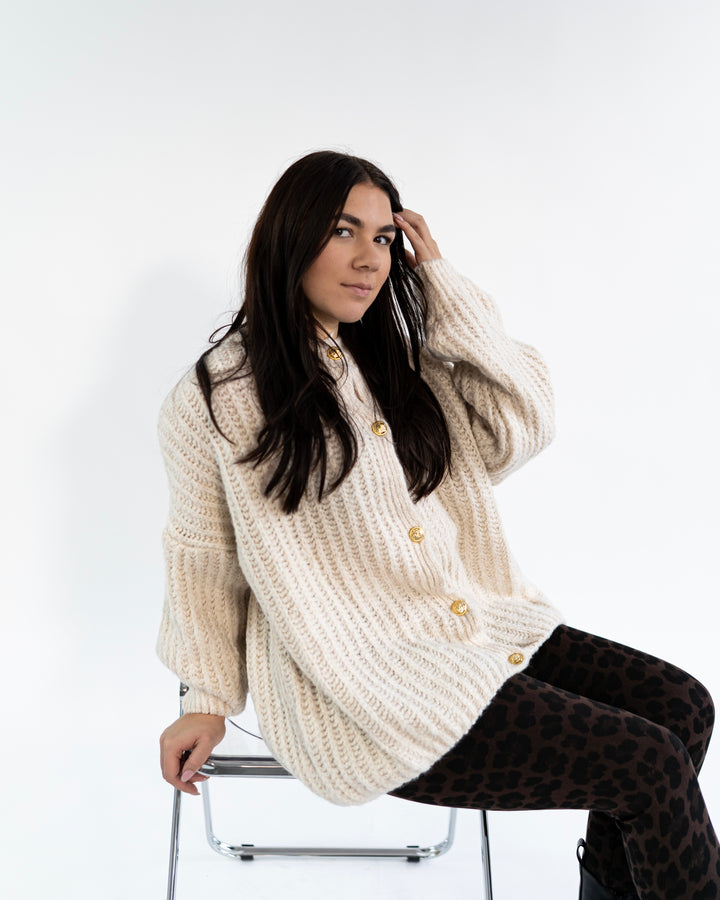 BASIC FIT - Oversized Cardigan