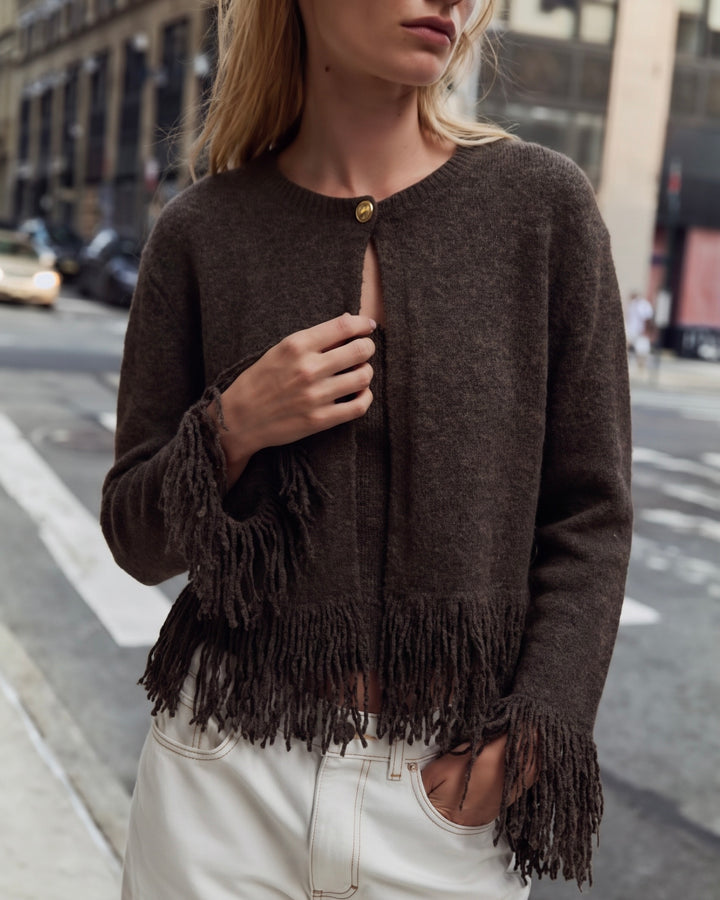 Strickjacke mit Fransen in Dunkelbraun