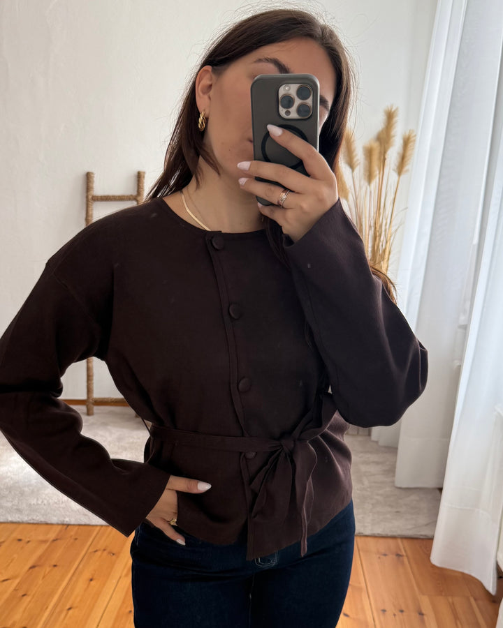 Strickjacke mit Bindegürtel