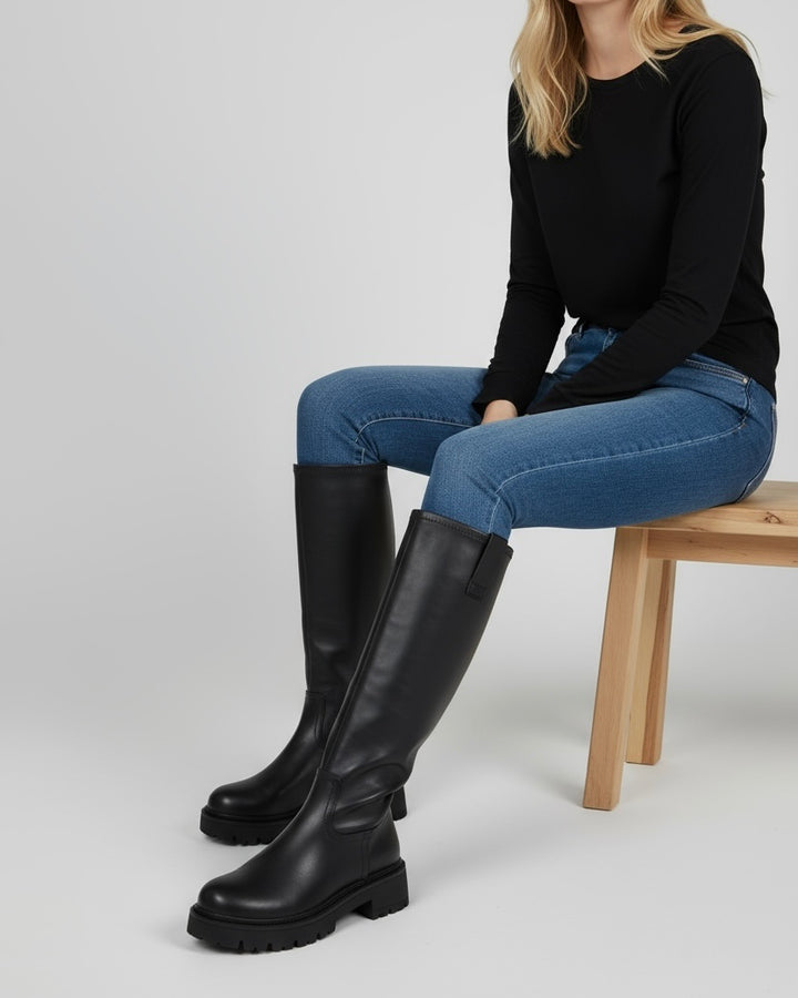 BOLD BLACK - Boots
