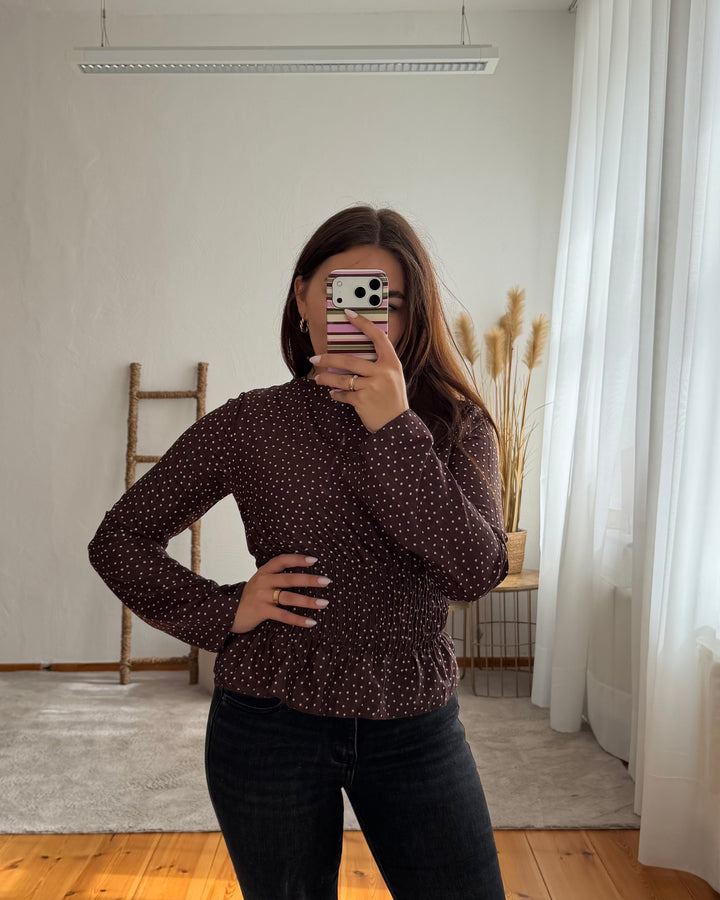 Punkte-Bluse mit Smok-Taille