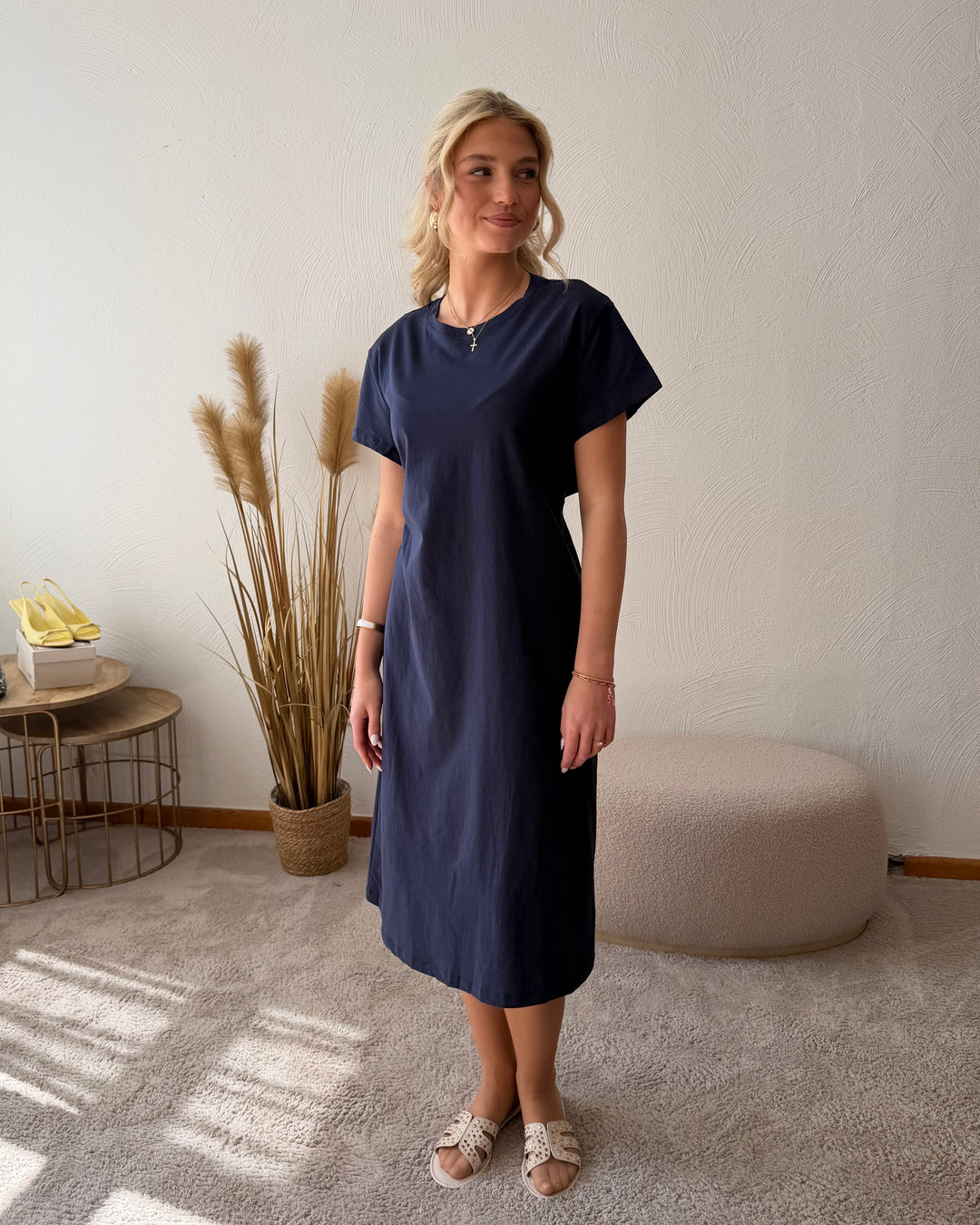 Cut-Out Midi-Kleid