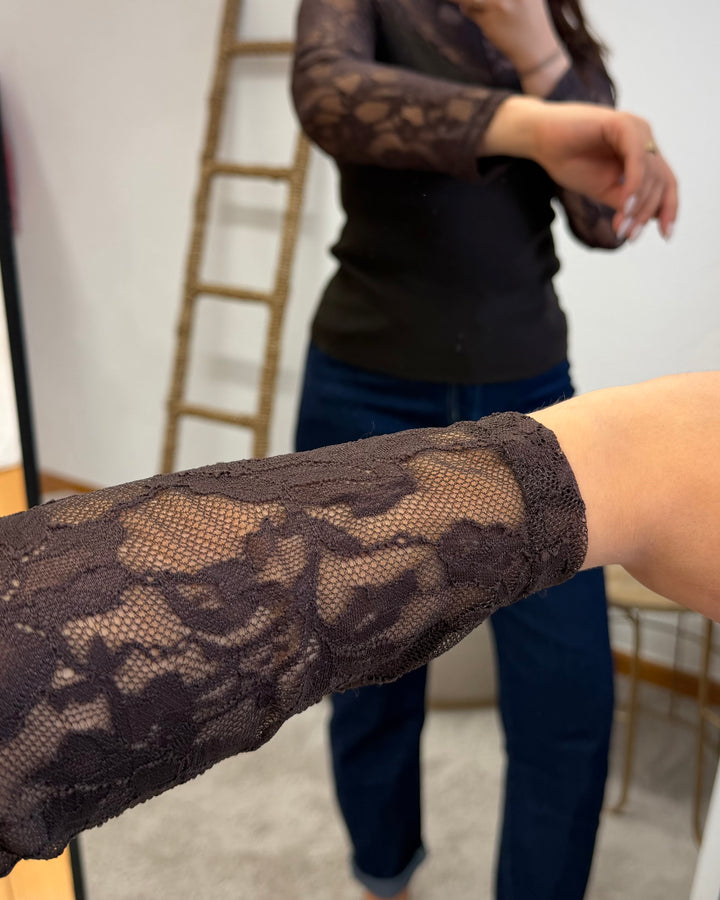 Longsleeve mit floralen Spitzeneinsätzen