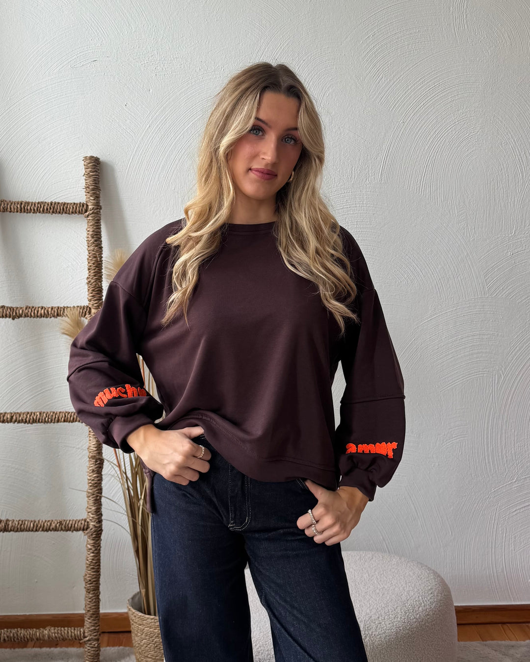 MUCHO AMORE - Sweater