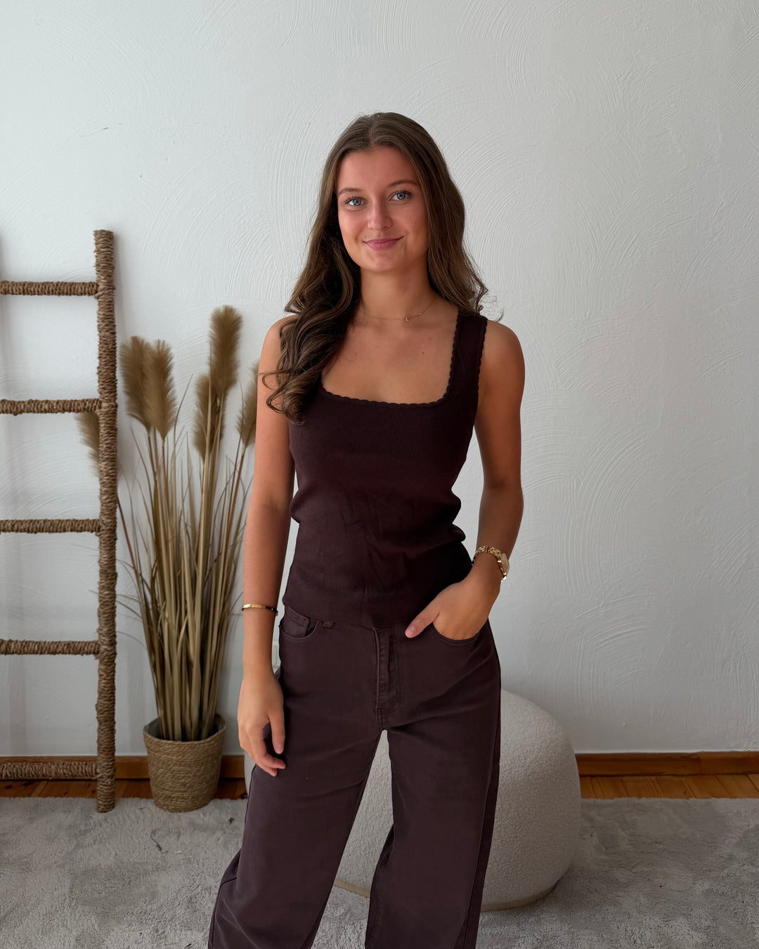 LIV - Square-Neck TOP