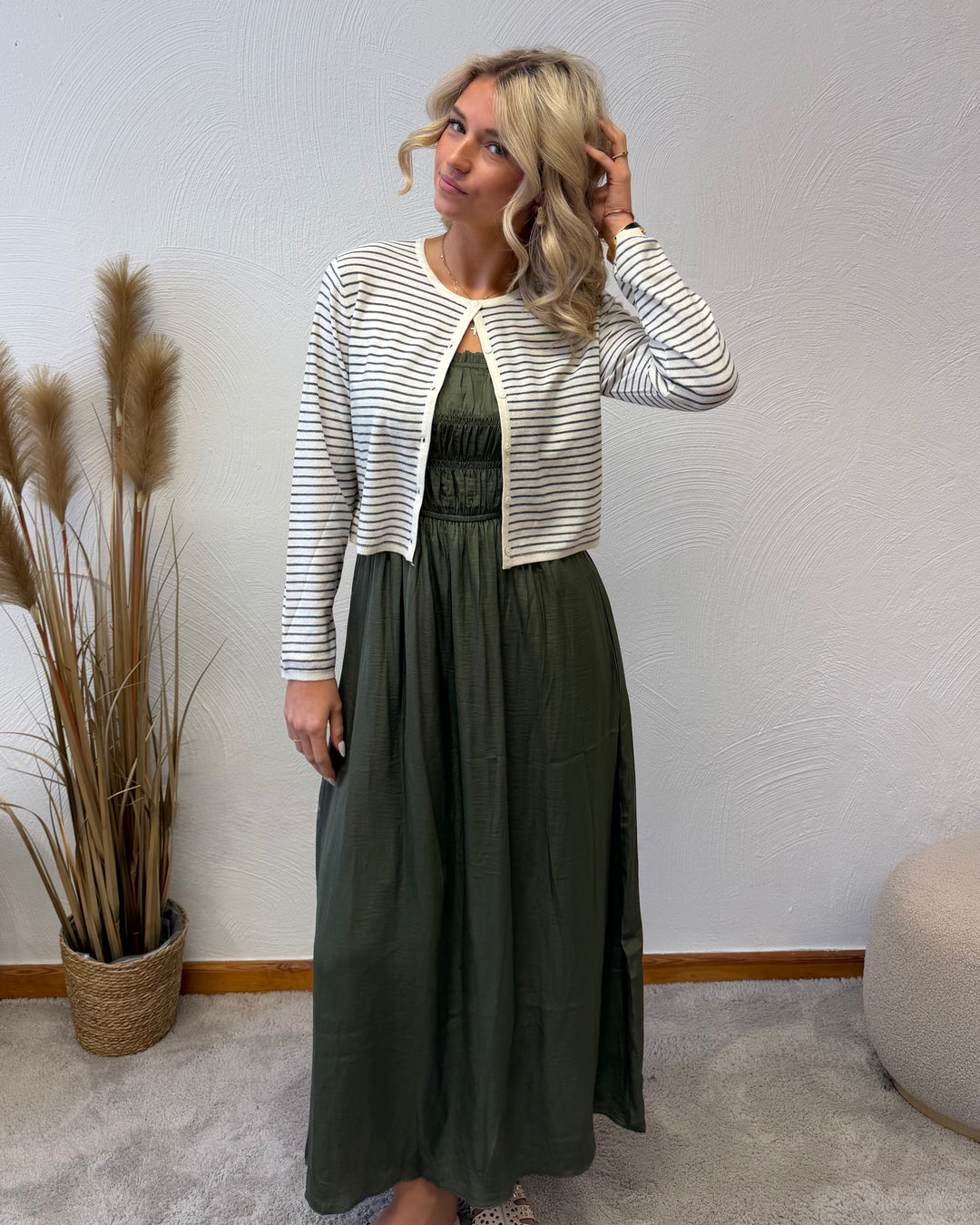 Bandeaukleid in Olive